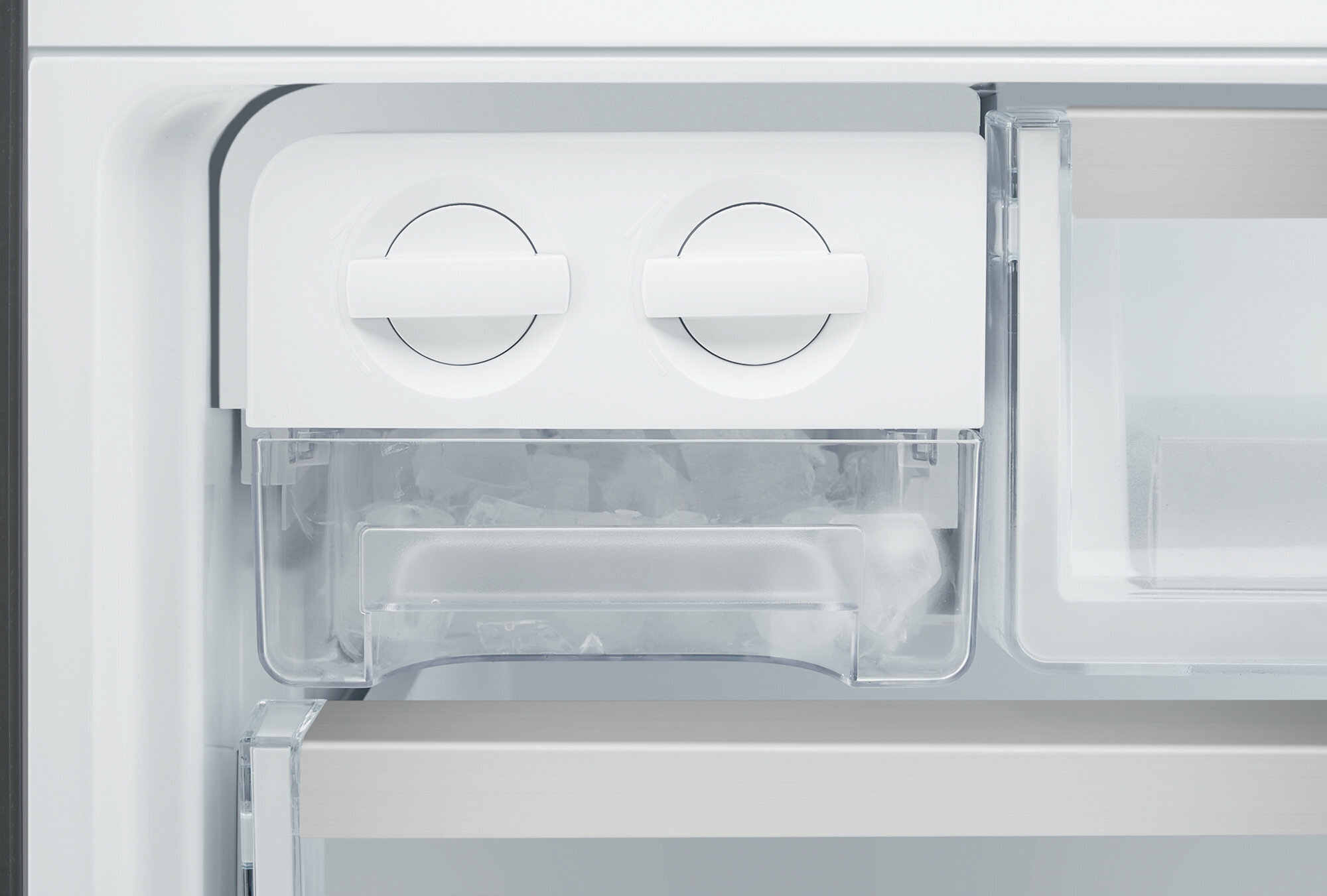 Electrolux 496L Ultimate Taste 500 Bottom Mount fridge EBE5307SC-R - Factory Seconds